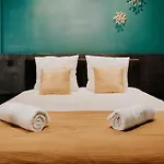 1-bedroom With Parking, Netflix And High-speed Wi-fi Bordeaux